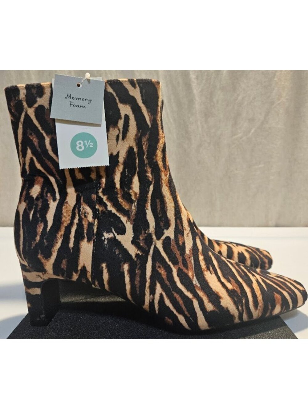 A New Day Tiger Print Ankle Boots 8.5 Wild Chic